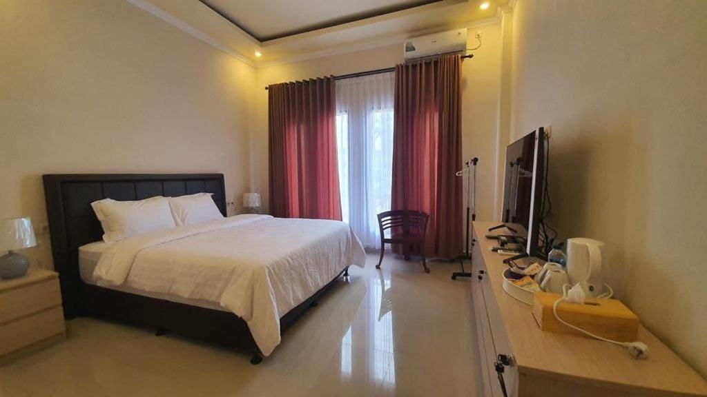 Grand Puri Hotel Batununggul Ngoại thất bức ảnh