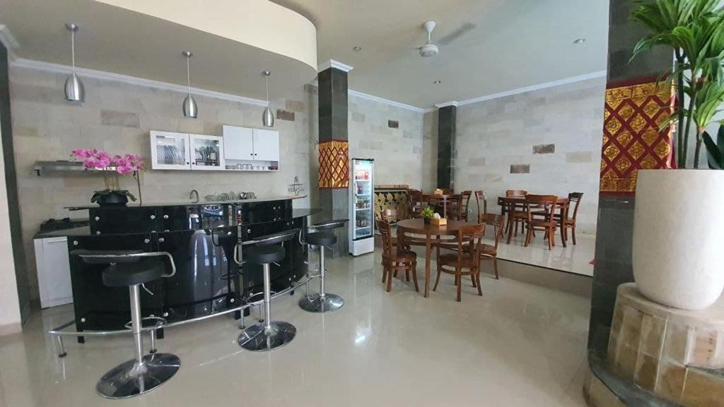 Grand Puri Hotel Batununggul Ngoại thất bức ảnh