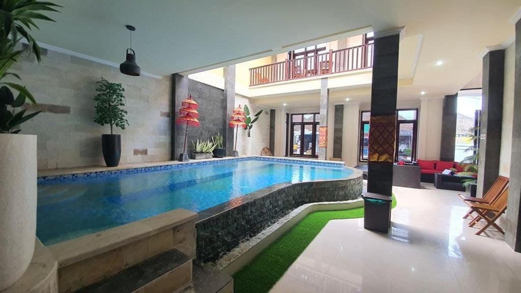 Grand Puri Hotel Batununggul Ngoại thất bức ảnh